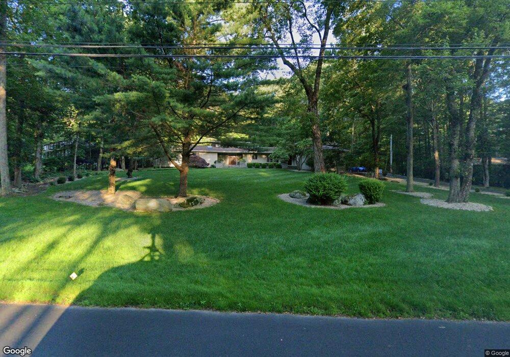 10 Nettleton Dr, Woodbridge, CT 06525 - photo 1