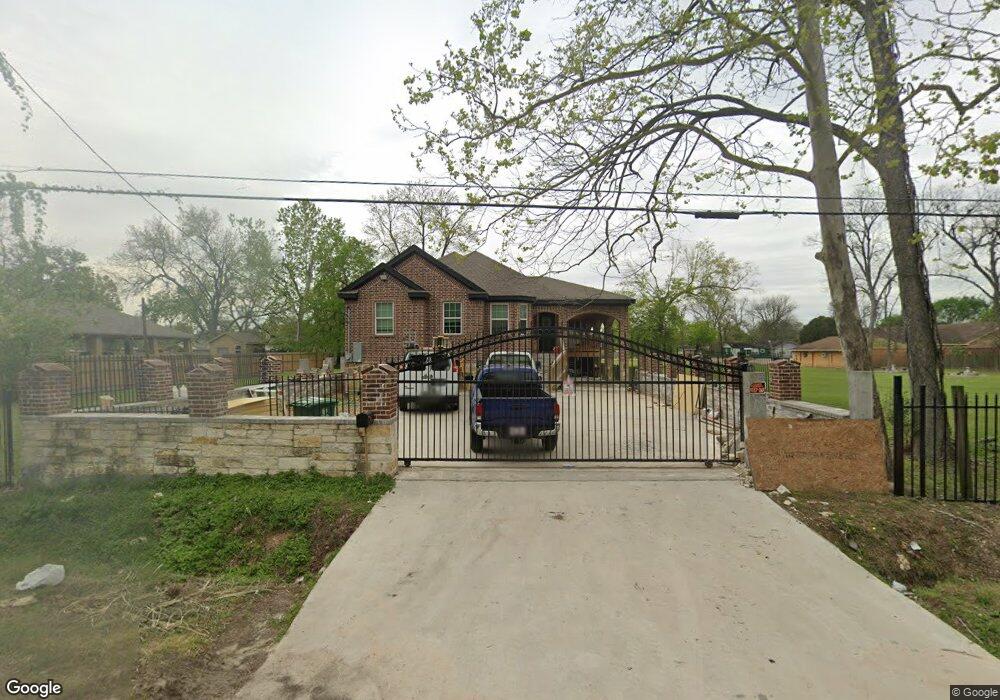 961 Dolly Wright St, Houston, TX 77088 - photo 1