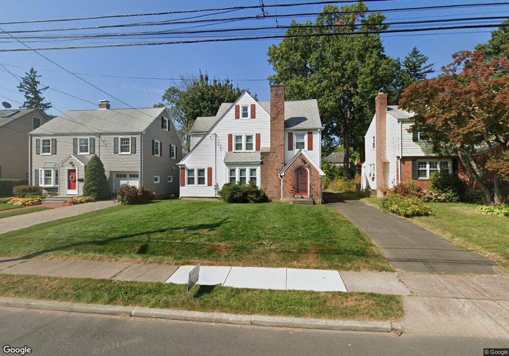 71 Penn Dr, West Hartford, CT 06119 - photo 1