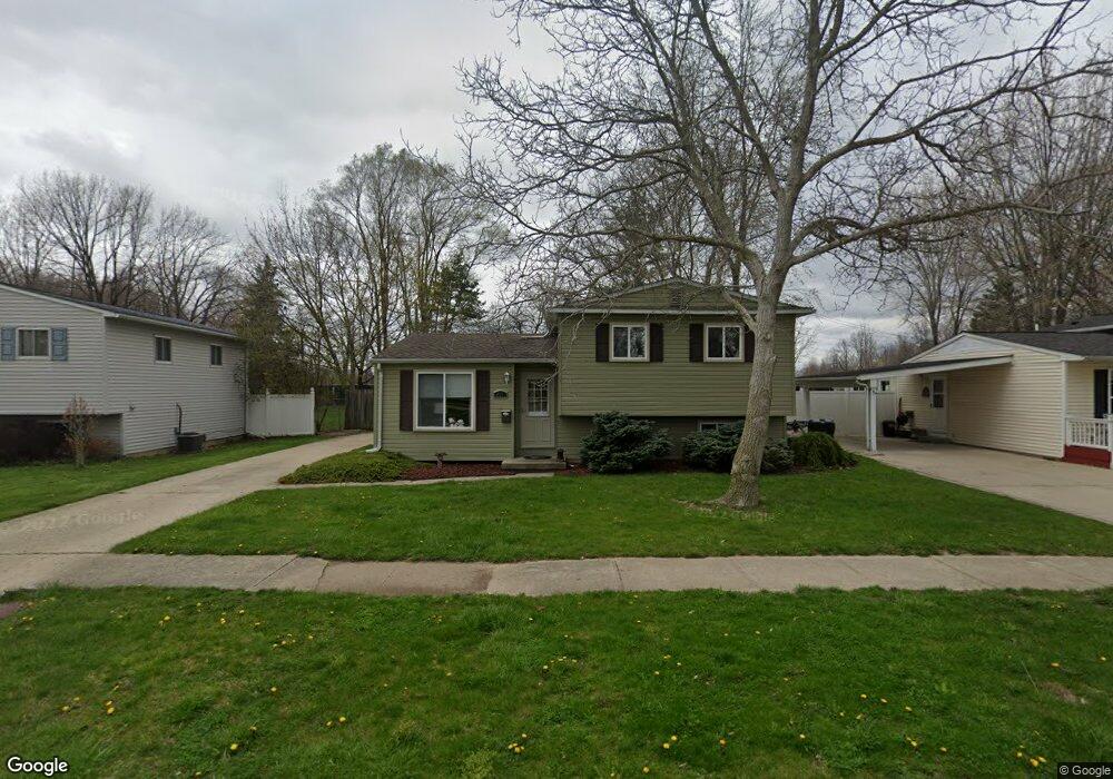 577 Clarion St, Clio, MI 48420 - photo 1