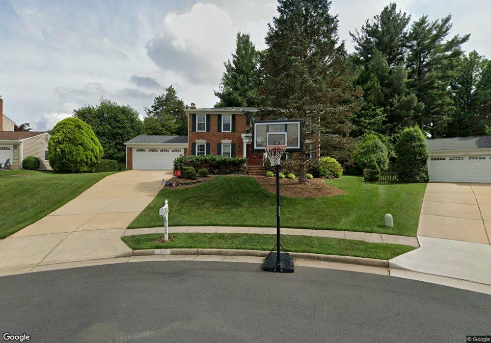 1805 Hursley Ct, Vienna, VA 22182 - photo 1