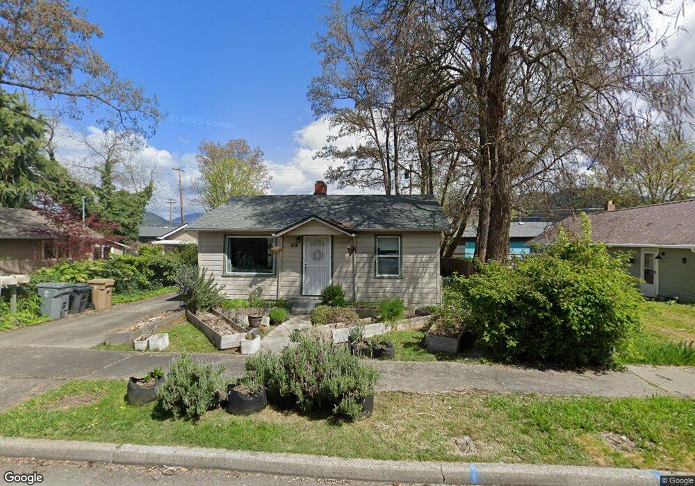 412 SE I St, Grants Pass, OR 97526 - photo 1