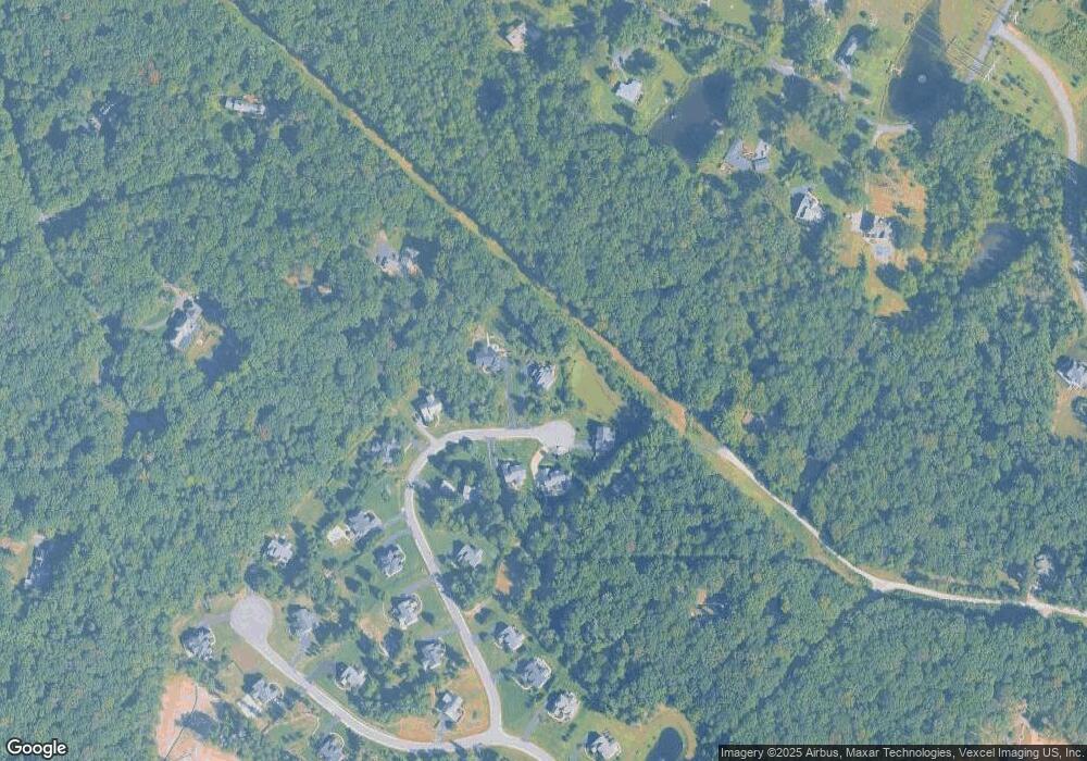 9042 John Sutherland Ln, Lorton, VA 22079 - photo 1