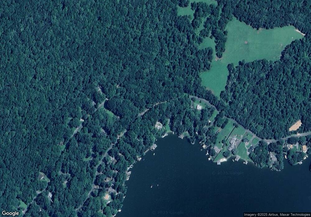 508 N Lakeshore Dr, Louisa, VA 23093 - photo 1