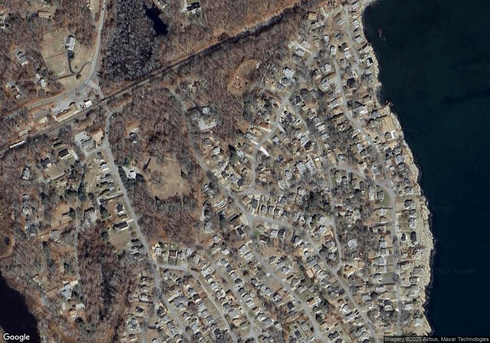 4 Walnut Rd, Old Lyme, CT 06371 - photo 1