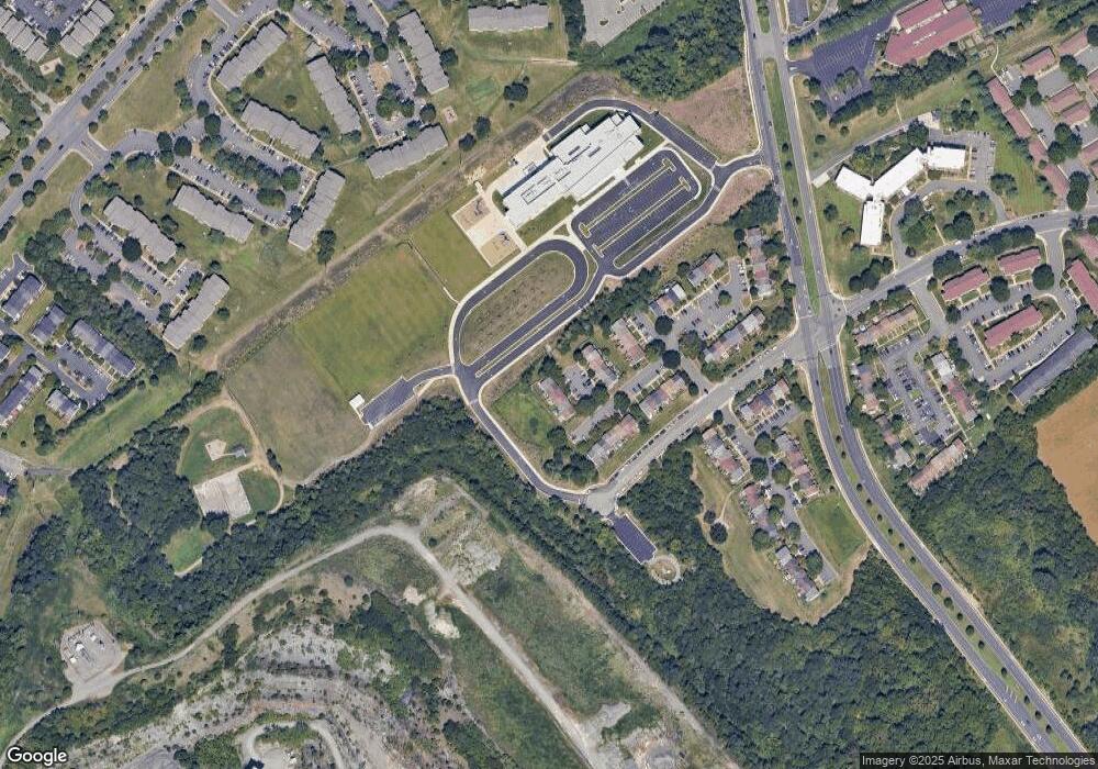 8230 Blue Ridge Ct, Manassas, VA 20109 - photo 1