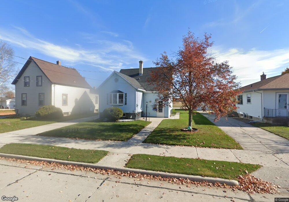 1401 S 31st St, Manitowoc, WI 54220 - photo 1