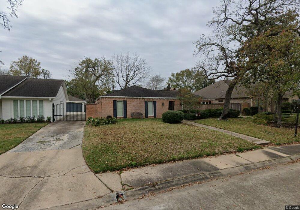 10303 Candlewood Dr, Houston, TX 77042 - photo 1