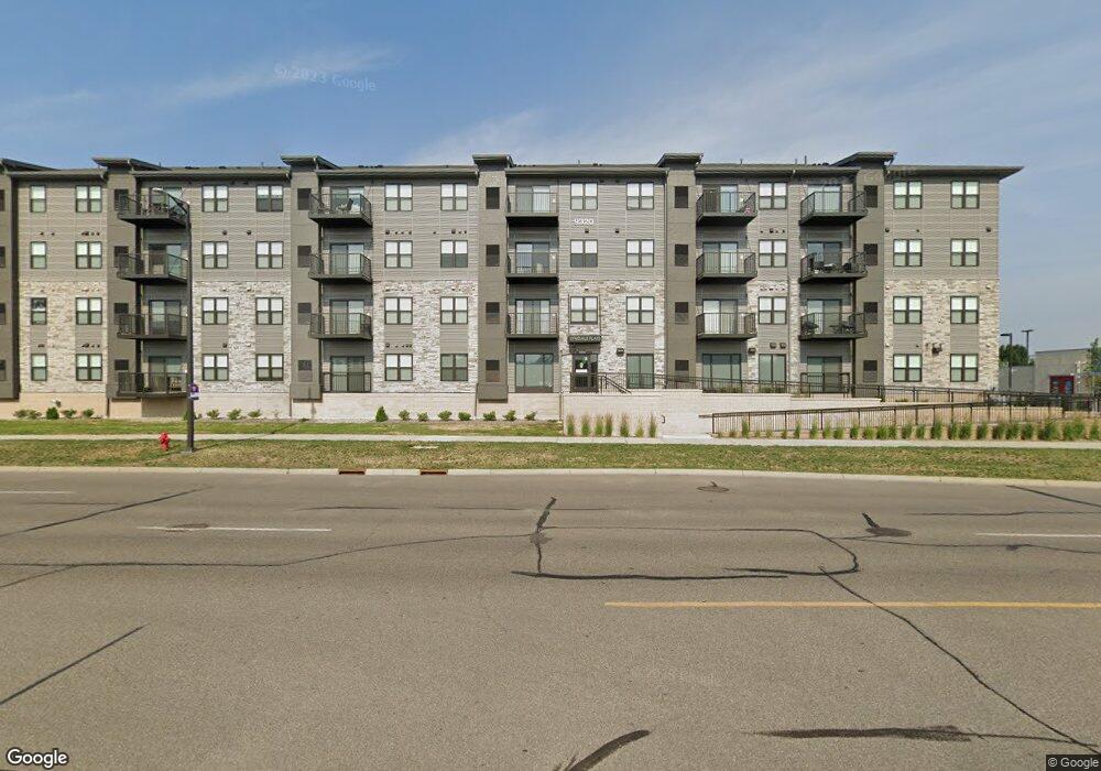 9320 Lyndale Ave S, Bloomington, MN 55420 - photo 1