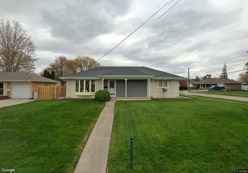 1518 N 4th Ave E, Newton, IA 50208 - photo 1