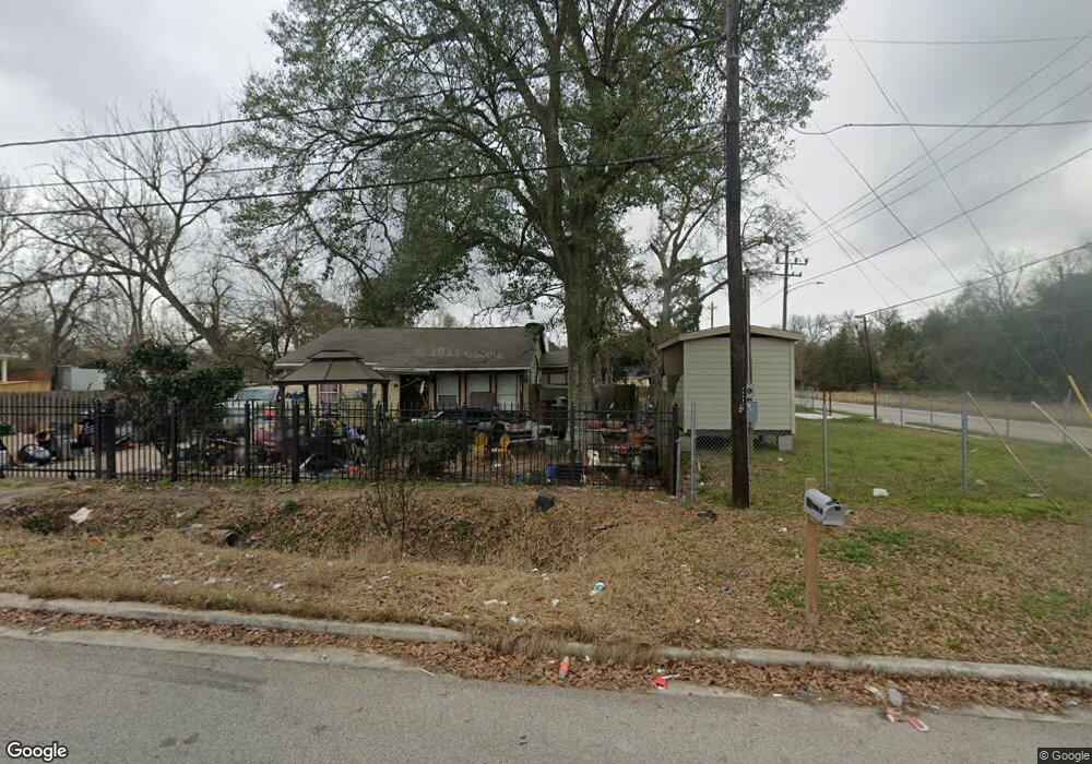 1085 South Ln, Houston, TX 77088 - photo 1