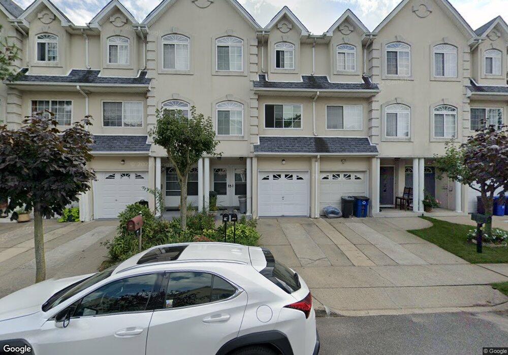 20 Waterview Ct, Staten Island, NY 10305 - photo 1