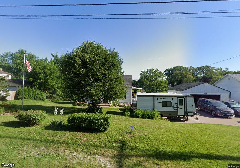 2418 W 47th St, Davenport, IA 52806 - photo 1