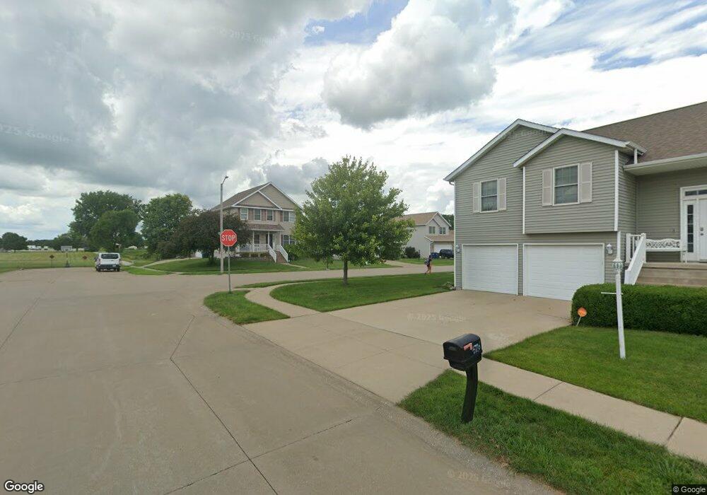 1310 Eagles Crest Dr, Davenport, IA 52804 - photo 1