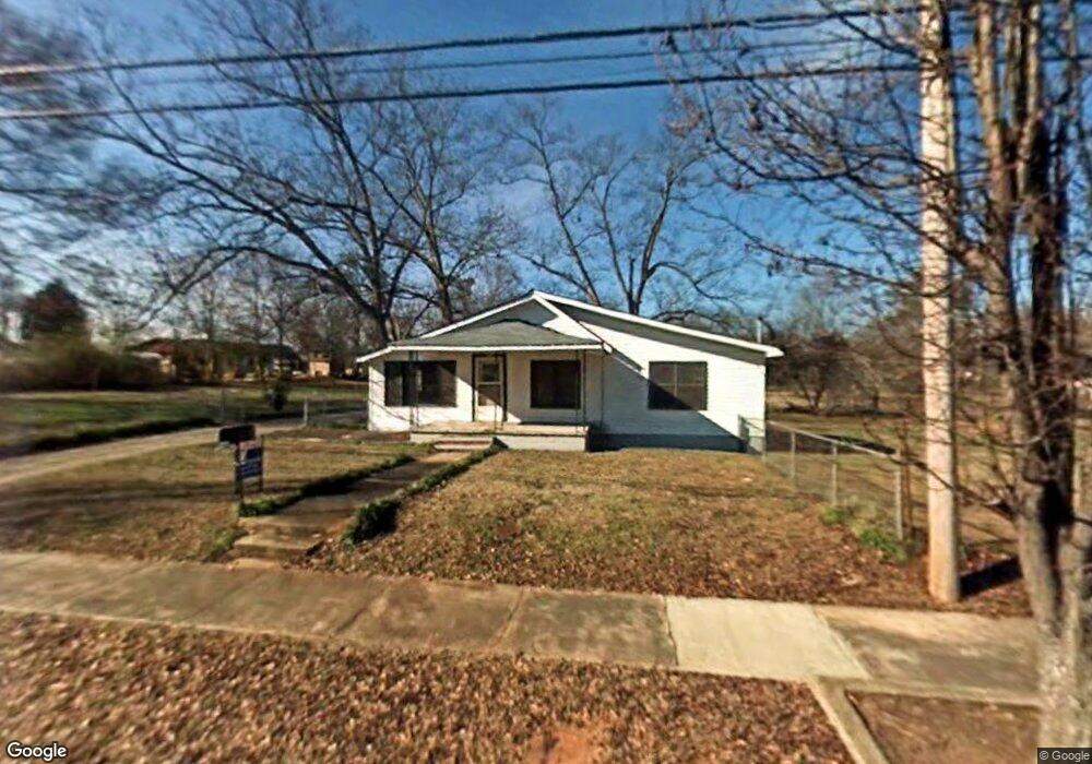 228 Mill St, Barnesville, GA 30204 - photo 1