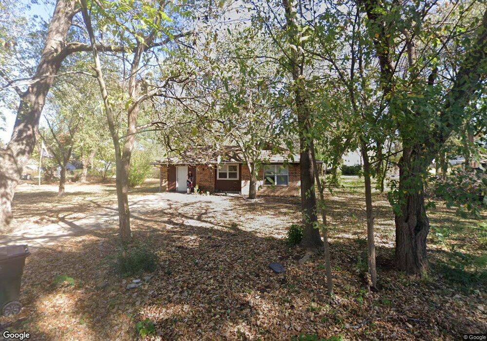 905 N Taft Ave, Okmulgee, OK 74447 - photo 1