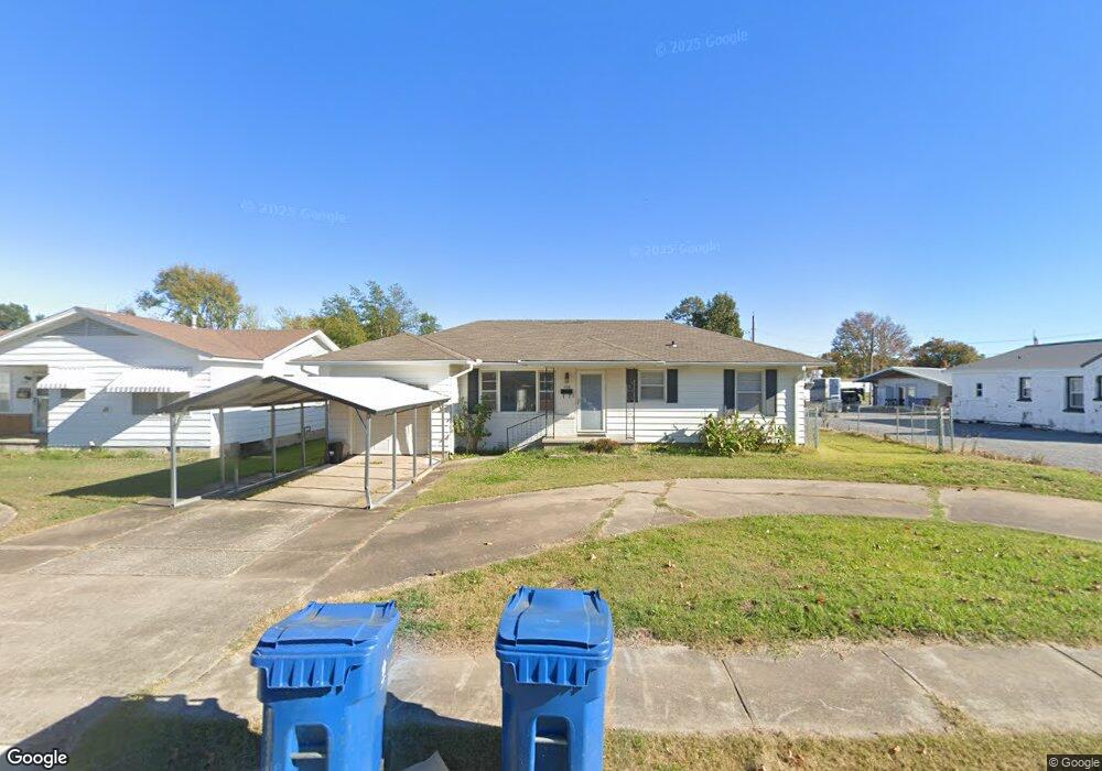 1106 S Strong Blvd, McAlester, OK 74501 - photo 1