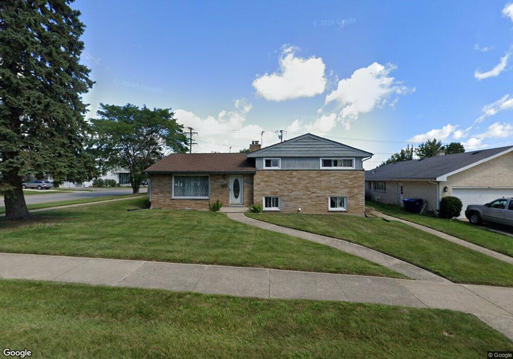 2504 University Ave, Waukegan, IL 60085 - photo 1