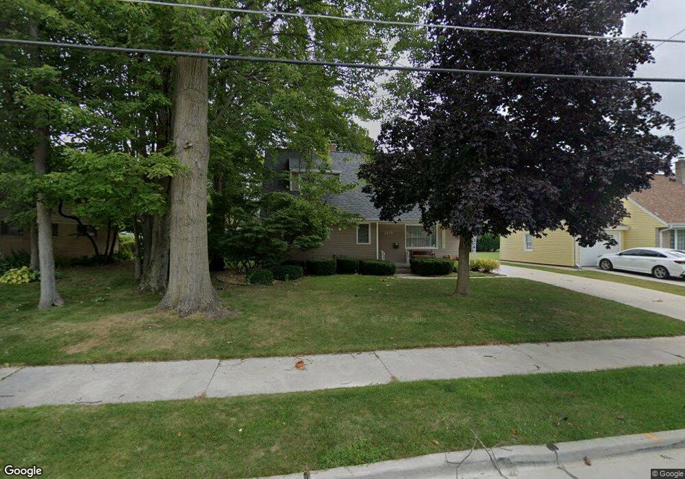 1415 N 21st St, Manitowoc, WI 54220 - photo 1