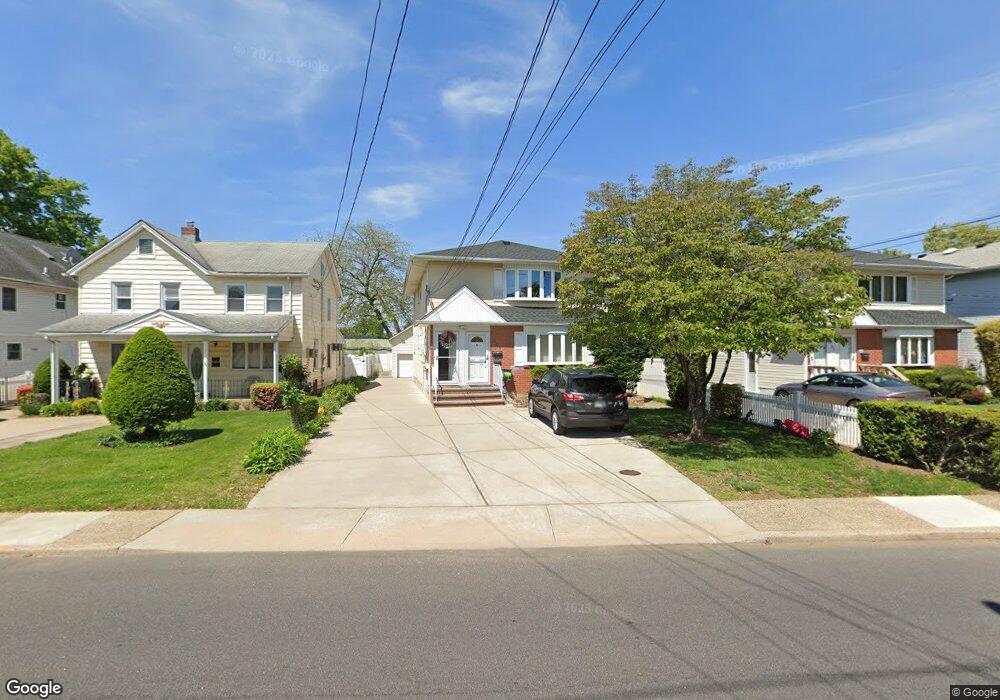 161 Courthouse Rd, Franklin Square, NY 11010 - photo 1