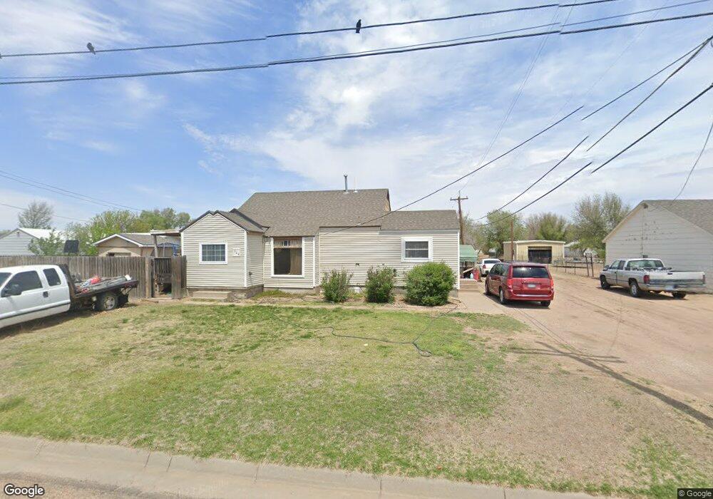 504 E 9th St, Hugoton, KS 67951 - photo 1