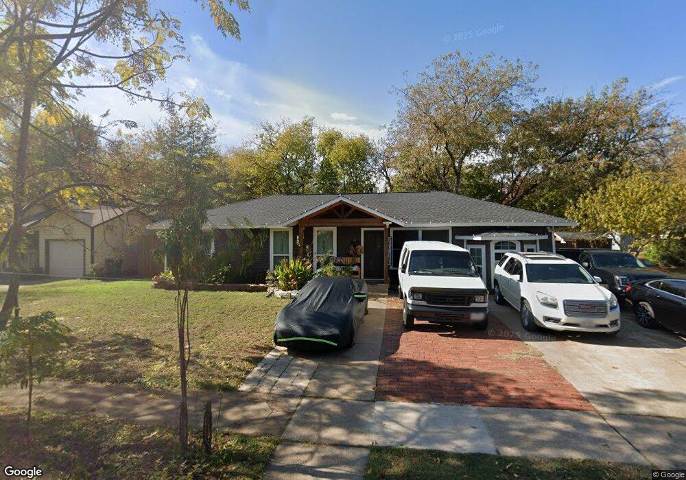 435 Norwood Dr, Hurst, TX 76053 - photo 1