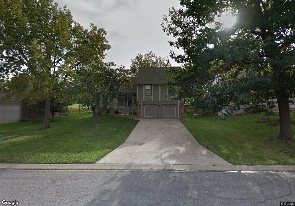 8119 Swarner Dr, Lenexa, KS 66219 - photo 1