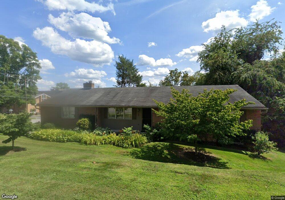 500 W Linden St, Kennett Square, PA 19348 - photo 1