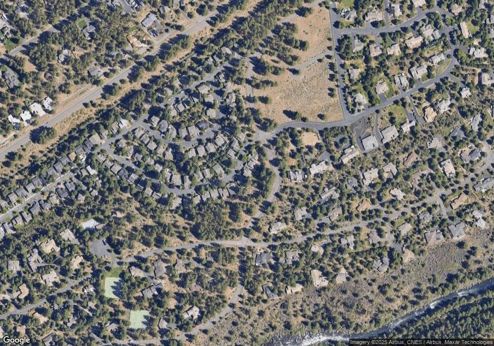 19571 Meadowbrook Dr, Bend, OR 97702 - photo 1