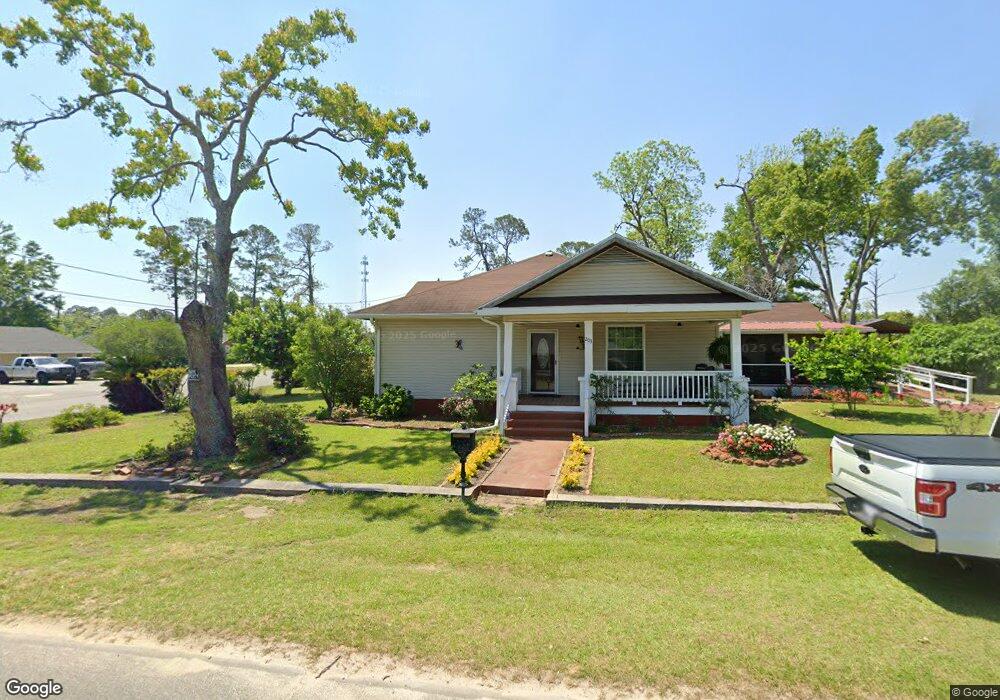 203 Daughtry Ave N, Douglas, GA 31533 - photo 1