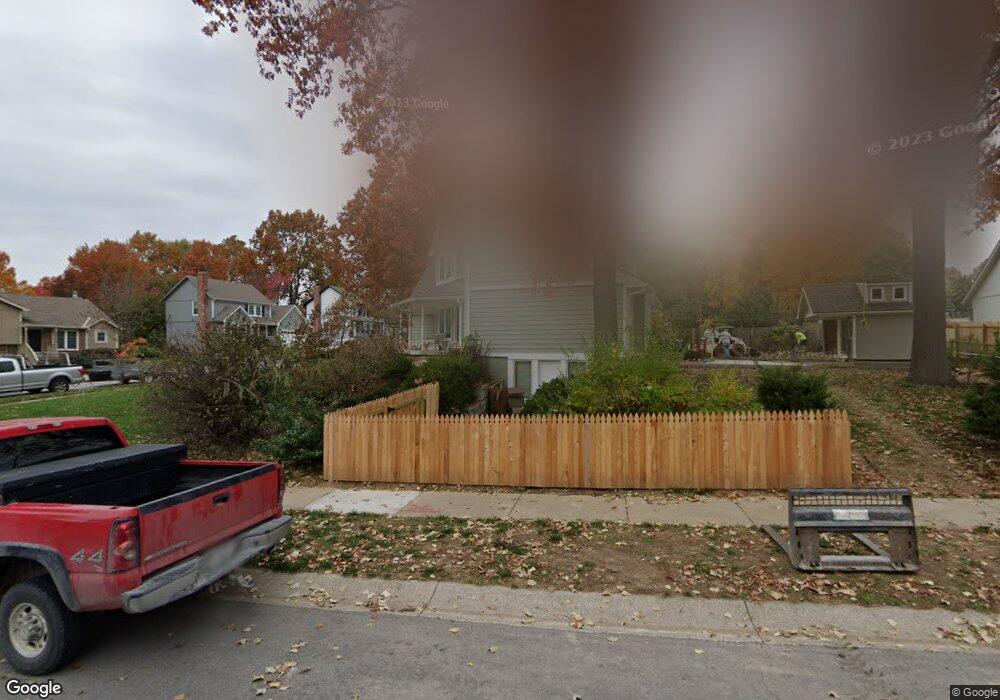 4917 Ballentine St, Shawnee, KS 66203 - photo 1