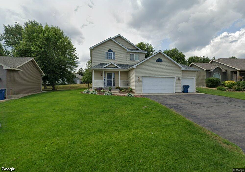 1011 Strawberry Ct, Sauk Rapids, MN 56379 - photo 1