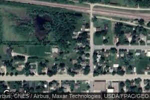130 N 10th St, Bird Island, MN 55310