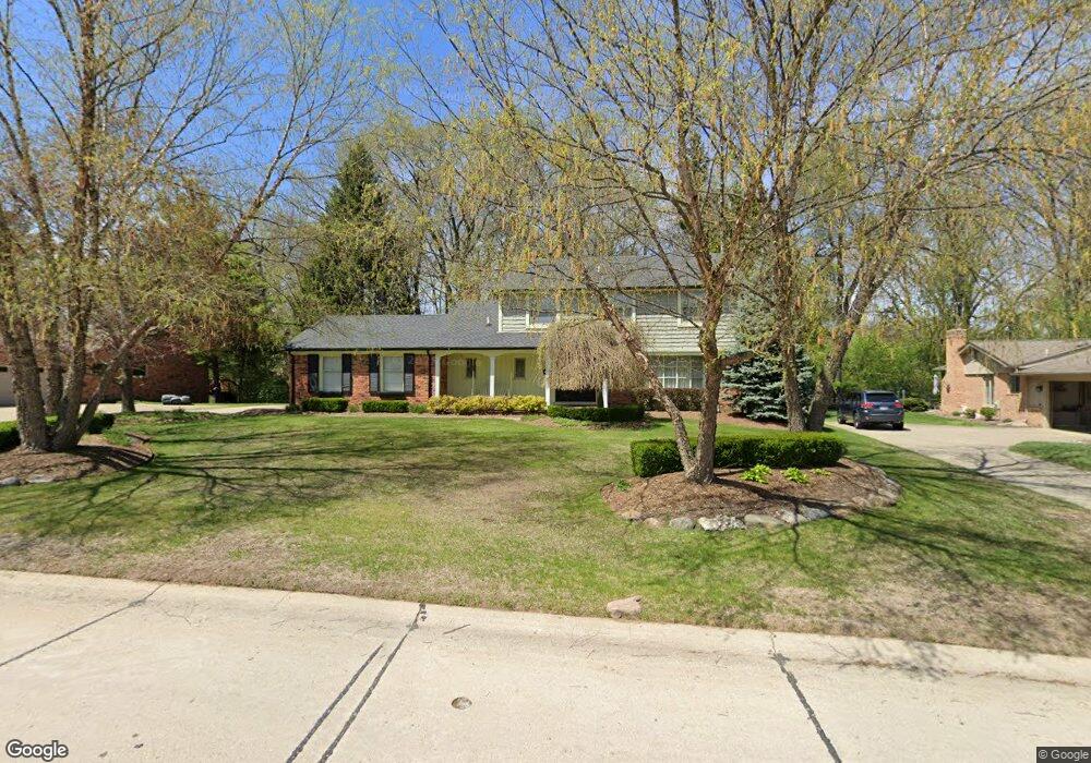 1511 Ashover Dr, Bloomfield Hills, MI 48304 - photo 1