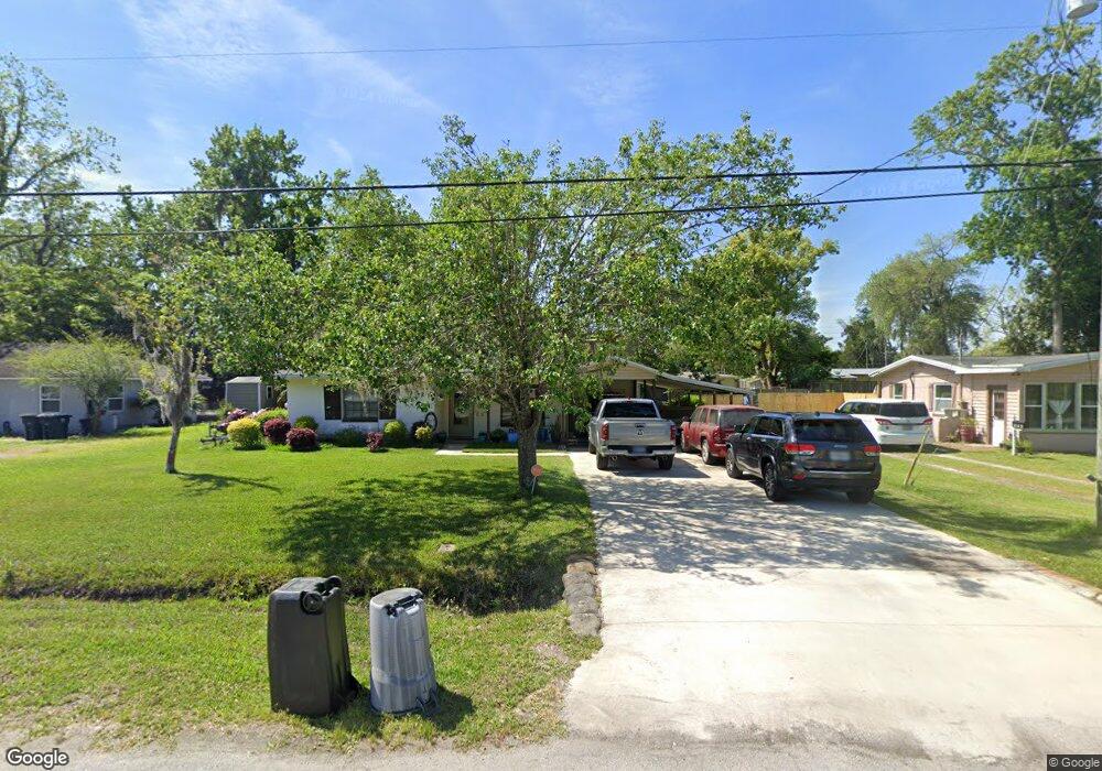 586 Sapelo Rd, Jacksonville, FL 32216 - photo 1