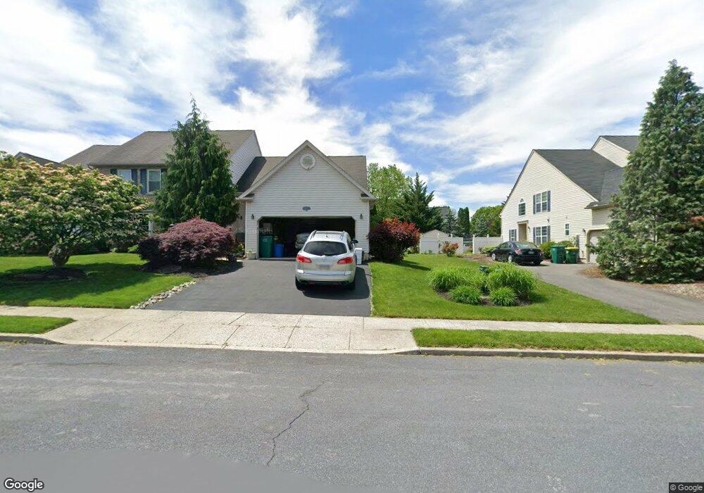 2174 Woodridge Dr, Macungie, PA 18062 - photo 1