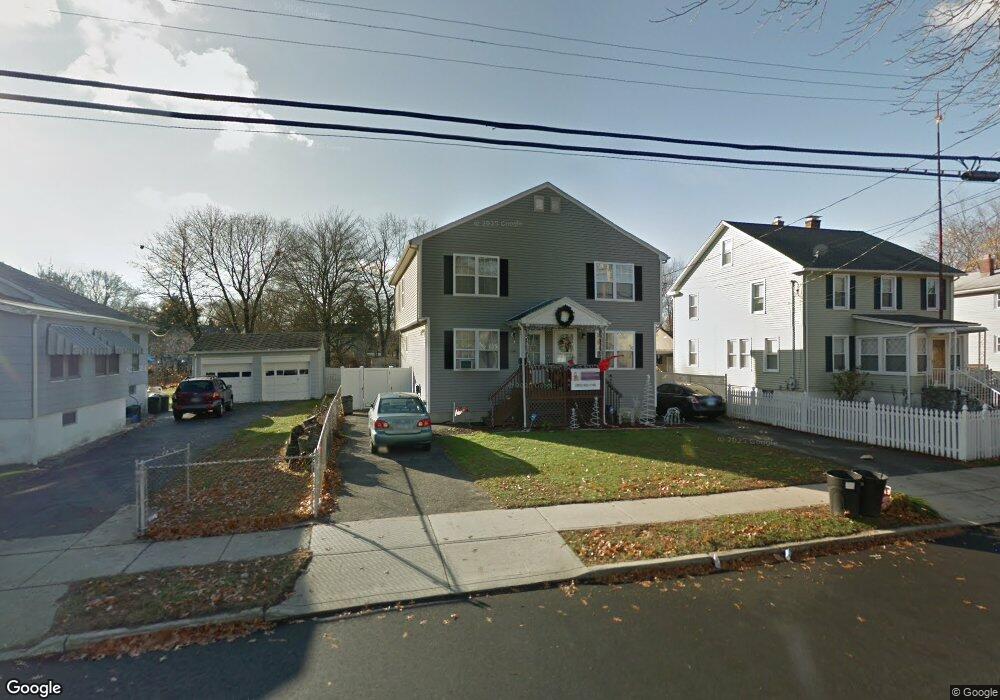 542 Sedgewick Ave, Stratford, CT 06615 - photo 1