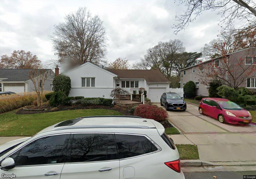 24 Janet Place, Valley Stream, NY 11581 - photo 1