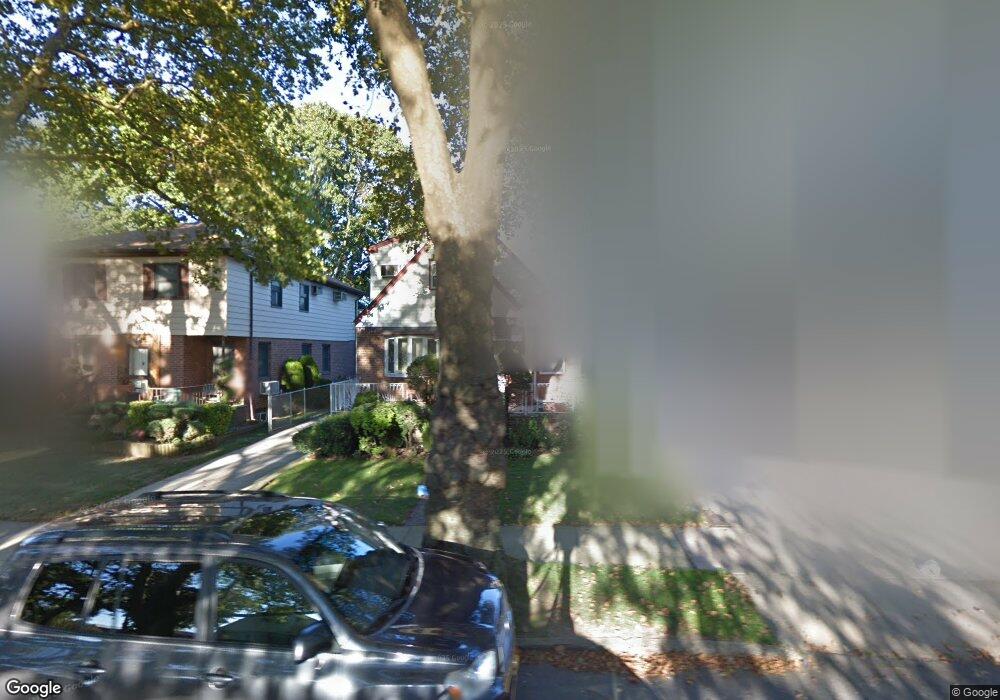 7705 171st St, Fresh Meadows, NY 11366 - photo 1