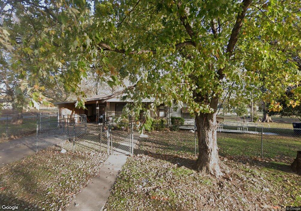 107 W Ponca Ave, Cleveland, OK 74020 - photo 1