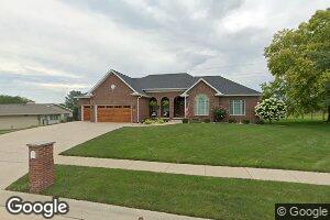 895 Fairway Dr, Forsyth, IL 62535