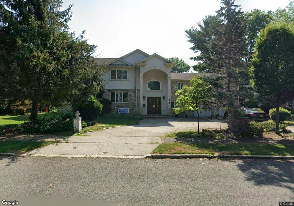 804 Stella Ct, Paramus, NJ 07652 - photo 1