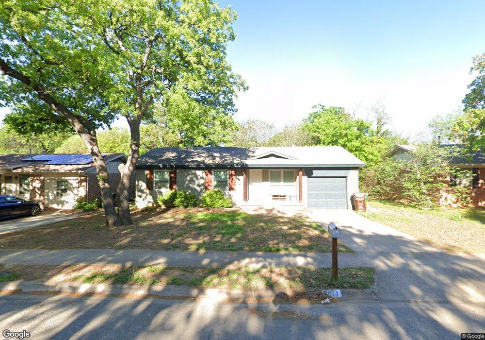 2014 Mercedes Rd, Denton, TX 76205 - photo 1