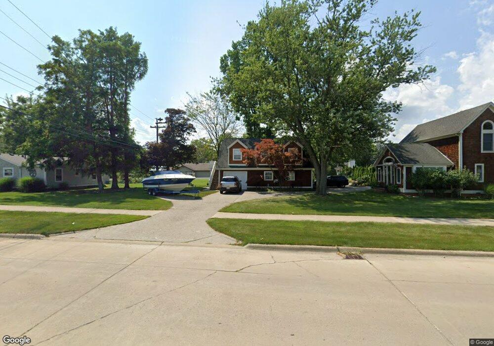 8319 Macomb Rd, Grosse Ile Township, MI 48138 - photo 1