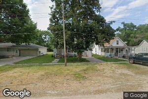 403 E Market St, Tampico, IL 61283