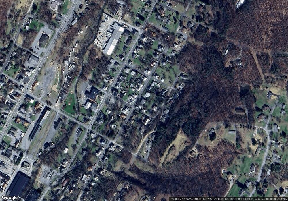 119 S Laurel Ave, Berkeley Springs, WV 25411 - photo 1