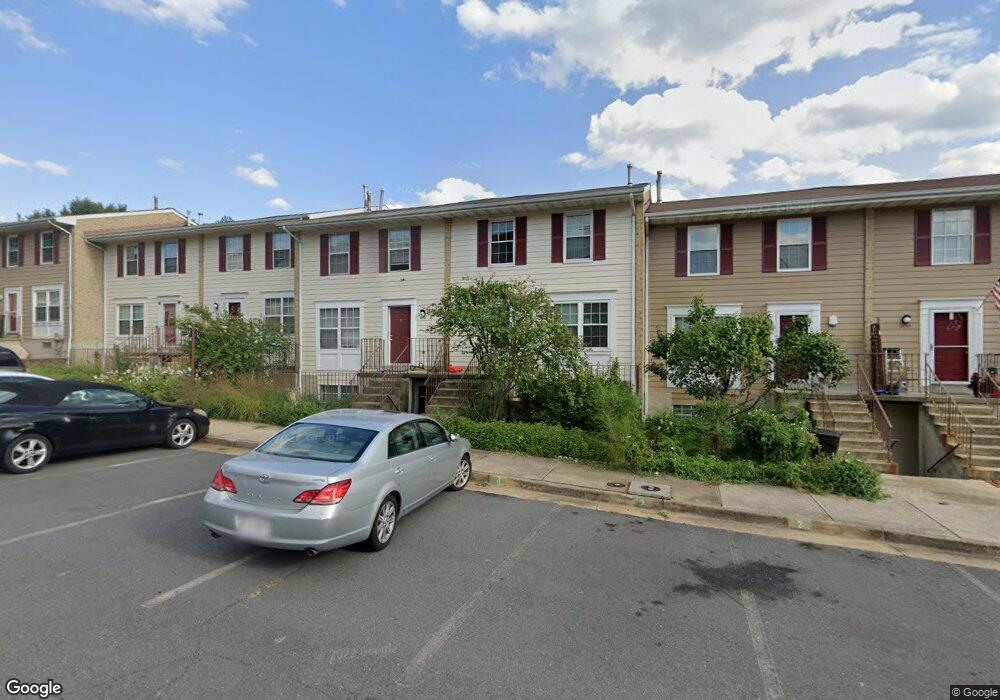 9493 Linden Leaf Ct, Fairfax, VA 22031 - photo 1