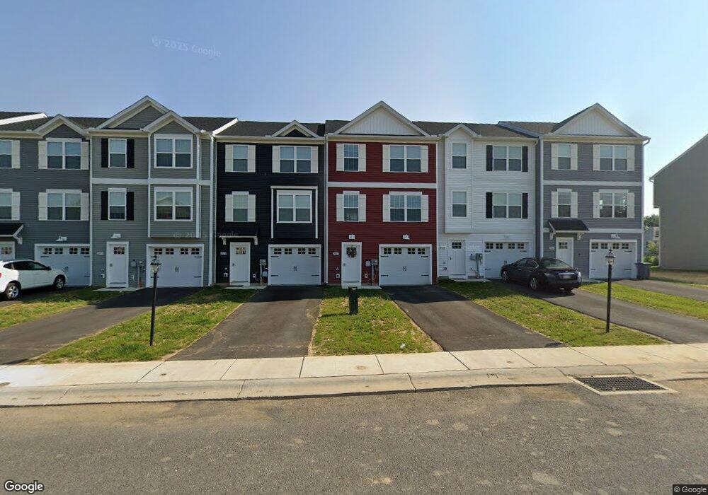 2057 Clinton Ave, Chambersburg, PA 17201 - photo 1