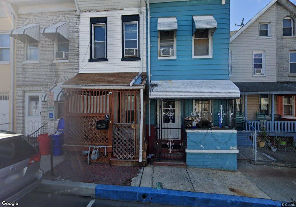 516 Cedar St, Reading, PA 19601 - photo 1