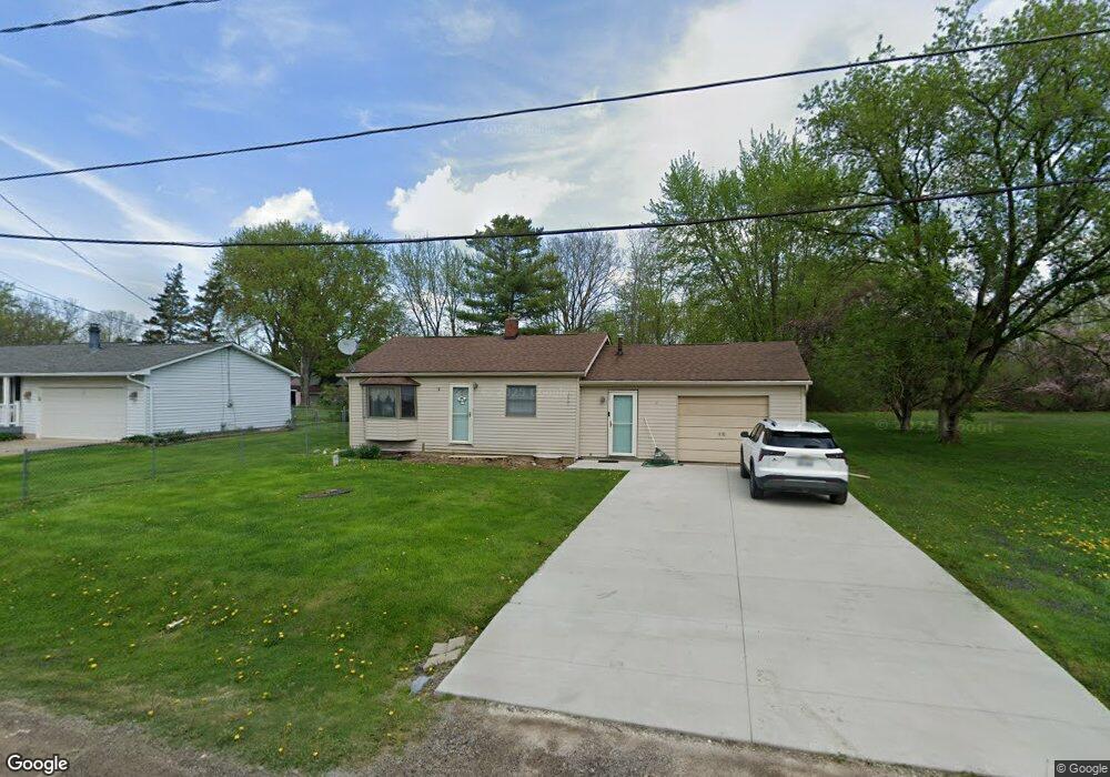 1405 Grassmere Ave, Flint, MI 48532 - photo 1